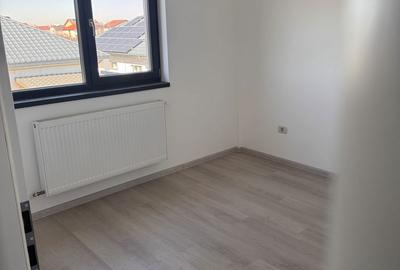 Casă cu 4 camere în Central - 2