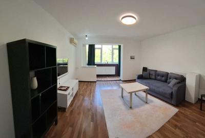 Garsonieră decomandată în Costin Georgian