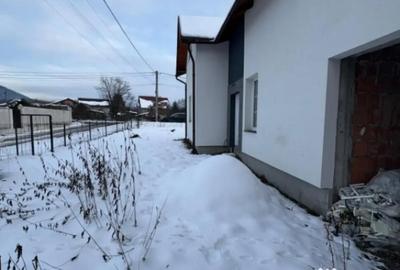 Casă cu 5 camere cu Teren 600 Mp în Tăuții-Măgherăuș