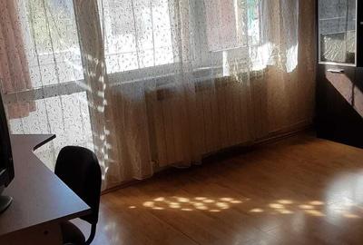 Apartament cu 2 camere decomandat, mobilat în P-ța Muncii