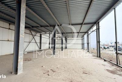 Spațiu comercial, de 550 mp, în Central - 4
