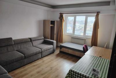 Apartament cu 4 camere decomandat, mobilat în Ultracentral
