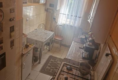 Apartament cu 3 camere semidecomandat în Central - 2