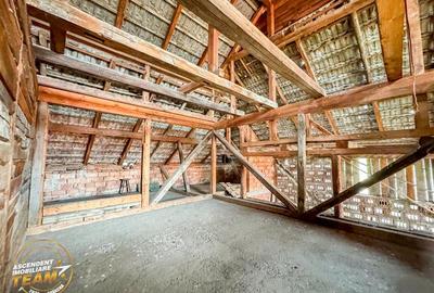 Casă individuală cu 12 camere cu Canalizare în Exterior Est - 38