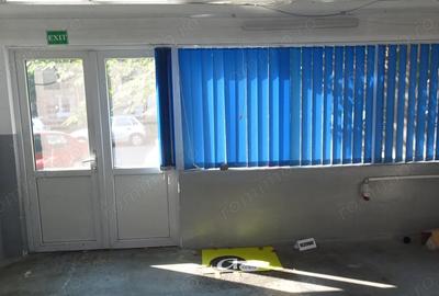 Spațiu comercial, de 140 mp, în Central - 3