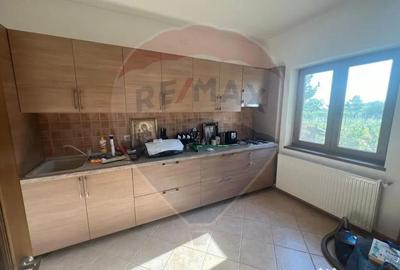 Casă cu 5 camere cu Teren 849 Mp în Golești - 10