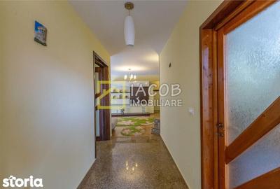 Casă cu Teren 455 Mp în Vultureni - 20