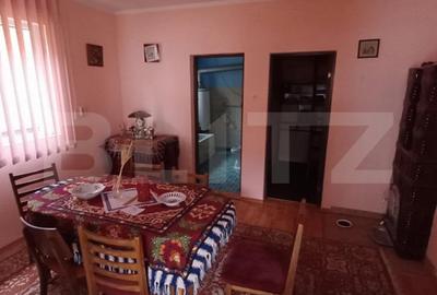 Casă cu 4 camere cu Garaj în Central - 9
