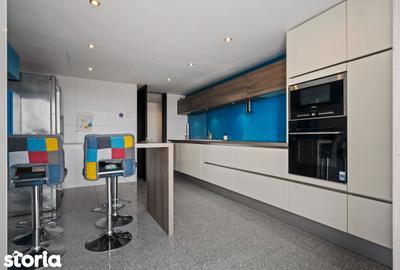 Apartament cu 4 camere, mobilat în Central - 16