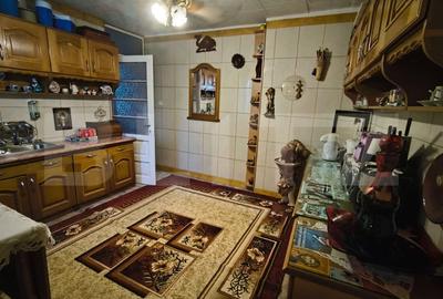 Casă individuală cu 9 camere cu Teren 416 Mp în Central - 9