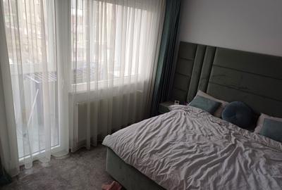 Apartament cu 3 camere decomandat în Central - 1