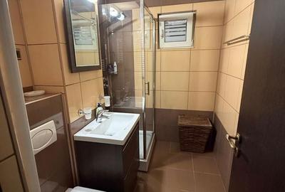Apartament cu 3 camere în Central - 5