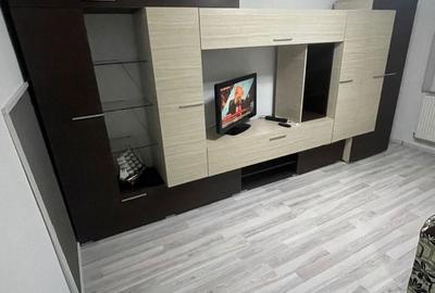 Garsonieră decomandată în Central - 7