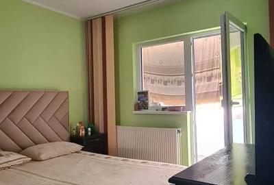 Ap. 2 camere decomandat, etaj 3 din 4, Micro 20 - 4