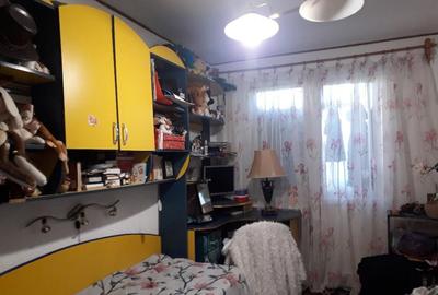 Apartament cu 3 camere decomandate zona George Enescu - Albina - 4