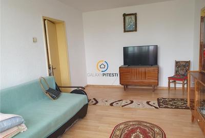 Apartament cu 3 camere semidecomandat în Calea București - 2