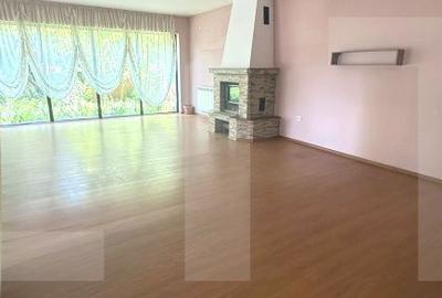 Casă cu 5 camere cu Teren 2248 Mp în Curtești - 2