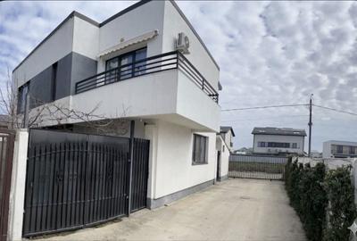 Casă cu 4 camere decomandat în Tunari - 1