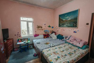 Casă cu 4 camere cu Teren 700 Mp în Cetate - 4