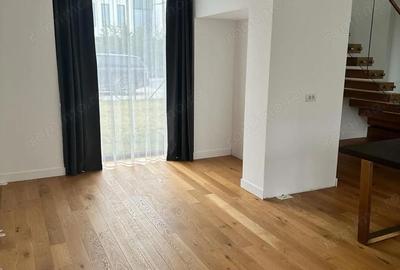 Casă cu Canalizare în Tunari