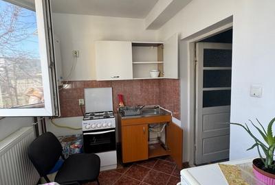 Garsonieră decomandată, mobilată în Buziașului - 4