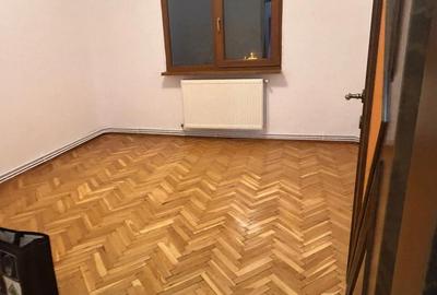 Apartament cu 3 camere decomandat în 1 Mai - 8