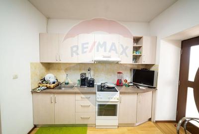 Vand/ schimb casa , 2 apartamente , curte si gradina. Teren 500 mp. - 5