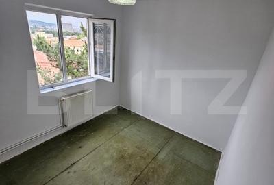 Garsoniera, de 11 mp, in zona Gruia, etaj 3/4 - 1