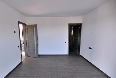 Casă cu 4 camere cu Canalizare în Păulești - 5