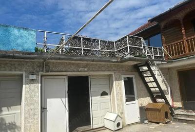 De vanzare casa in zona Blascovici, 6 camere, strada linistita - 2