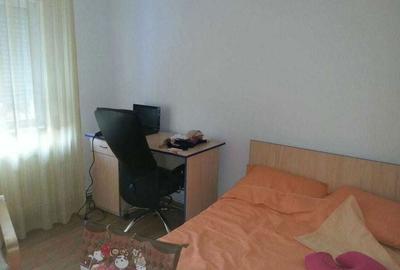 Apartament cu 4 camere decomandat în 1 Mai - 13