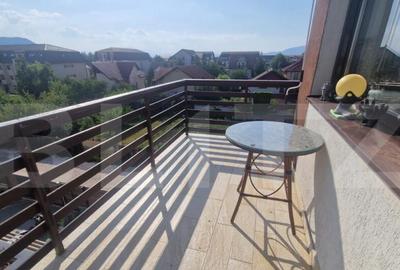 Apartament 4 camere zona Tractorul , luminat decomandat 17 m - 12