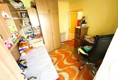Apartament 4 camere (spatios si decomandat ) NEPTUN - 10