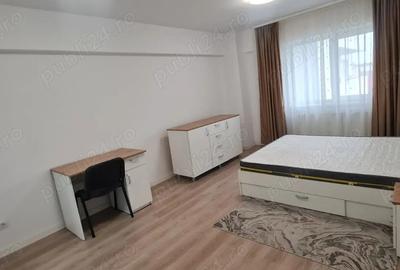 Inchiriez apartament cu o camera cu loc de parcare