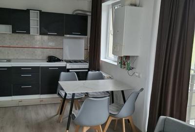 Apartament cu 3 camere decomandat în Florești
