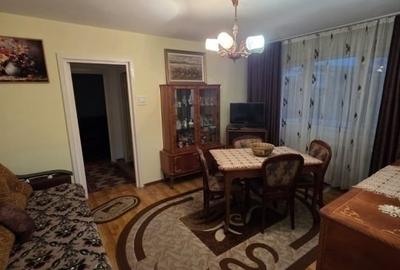 Apartament cu 3 camere - zona Podu Ros - restaurant Cotnari - 8