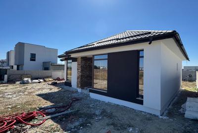 Casă cu 4 camere cu Teren 500 Mp în Domnești - 5