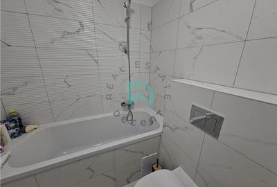 Apartament cu 3 camere decomandat în Tractorul - 11