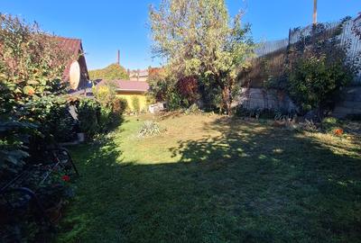 Casa centrală cu curte proprie - 10