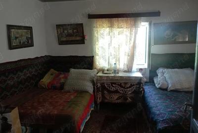 Casă cu 3 camere în Dragoș Vodă - 1