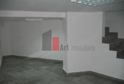 Casă cu 7 camere cu Canalizare în Crângași - 6