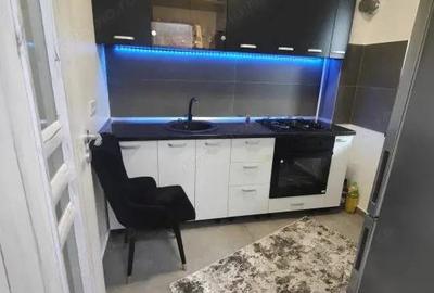 Garsonieră decomandată în Central - 12