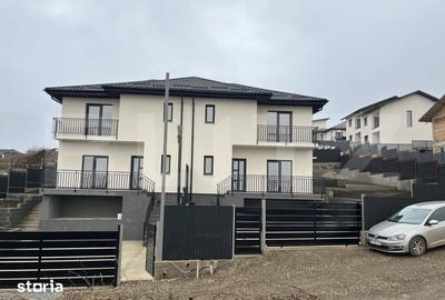 Casă cu 4 camere cu Teren 300 Mp în Valea Lupului