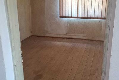 Casă cu 4 camere în Bujoreni - 4