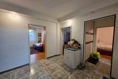 Apartament cu 3 camere decomandat, mobilat în Progresul - 5