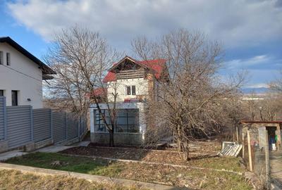 Casă cu 5 camere cu Teren 398 Mp în Băicoi - 2