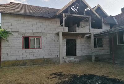 Casa cu teren de vanzare - sat PE?TEANA - 4