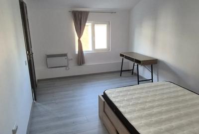 Inchiriez apartament 3 camere decomandat - 4