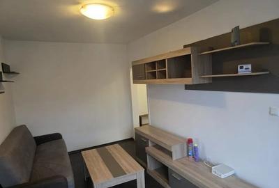 Apartament cu 3 camere semidecomandat în Tătărași - 1