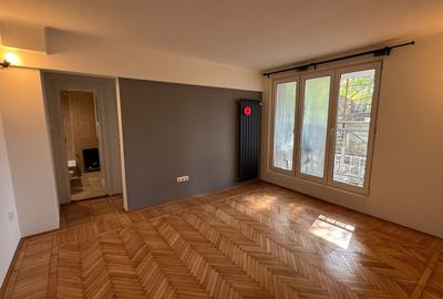 Apartament cu 3 camere decomandat, mobilat în Vatra Luminoasă